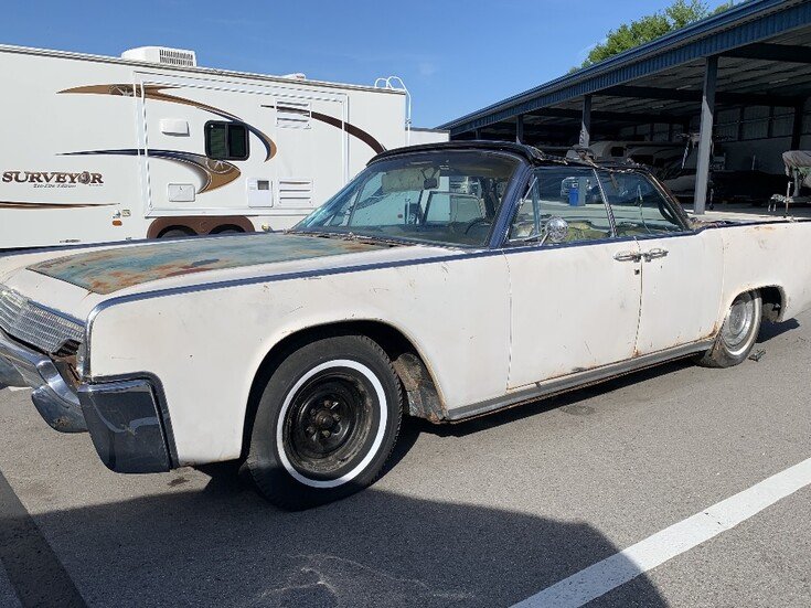 Thumbnail Photo undefined for 1961 Lincoln Continental